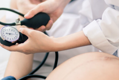 ¿Qué es la preeclampsia después del parto? Una guía para entender sus síntomas y tratamiento